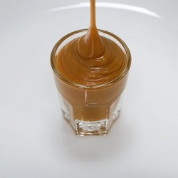 Caramel topping