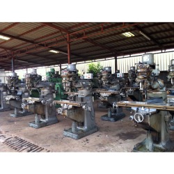 เครื่องจักรรุ่น Miling M2
