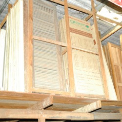ไม้แผ่น ไม้อัด ไม้แปรรูป วัสดุก่อสร้าง อุปกรณ์ก่อสร้าง เหล็ก