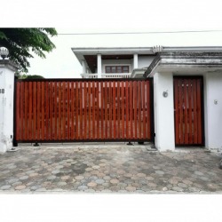ประตูอลูมิเนียมลายไม้ พัฒนาการ โทร 081-665-2687, 094-892-8668