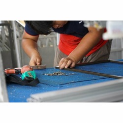 Aluminum windows installer