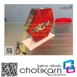 ผลิตโล่อะคริลิค