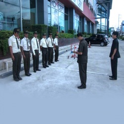 รักษาความปลอดภัย