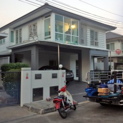 ติดตั้งกระจก