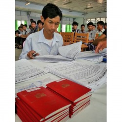 การเซ็นสัญญาว่าจ้างแรงงานและตรวจสอบ