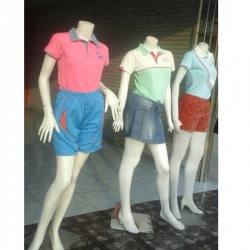 เสื้อผ้า