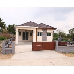 ศูนย์รับสร้างบ้าน