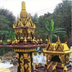 ศาลพระภูมิ เสามังกร