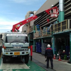 Hiab car rental attached to the end of the boom basket, Chonburi