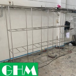 Design a shelf with wheels.