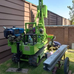 Accepting pile driving to solve the problem of house subsidence