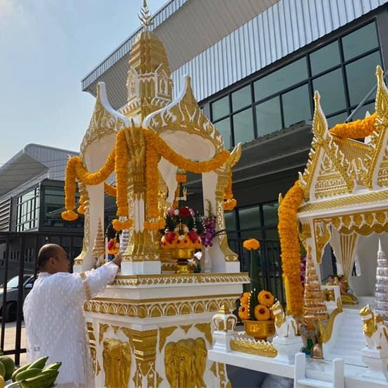 บริการพิธีตั้งศาลพระพรม บริการพิธีตั้งศาลพระพรม 