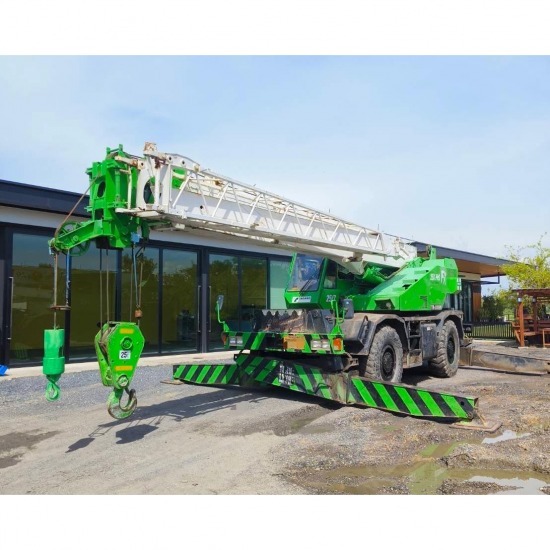 ขายรถเครนมือสอง Rough Terrain Crane