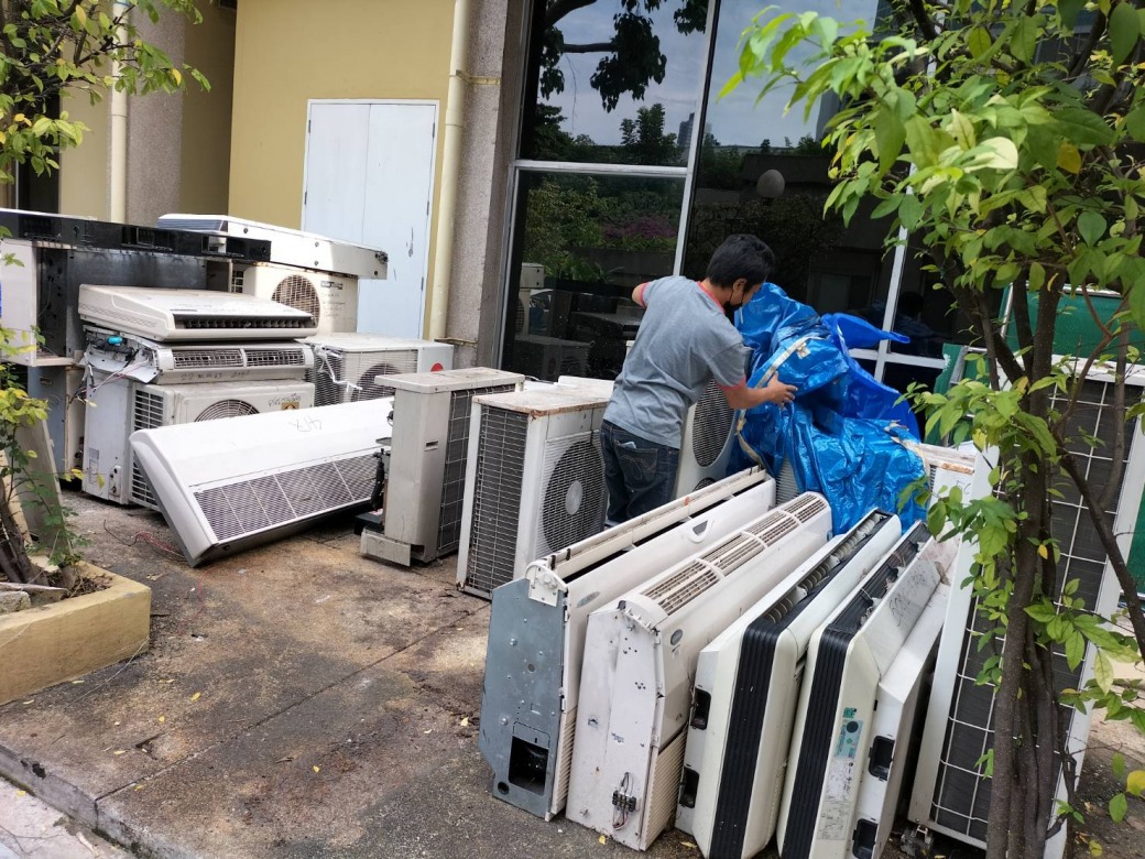 รับซื้อแอร์เก่าสำนักงาน รับซื้อแอร์เก่าสำนักงาน