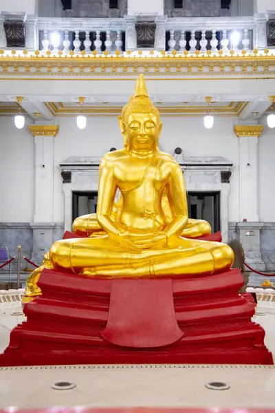 หลวงพ่อโสธร วัดโสธรวรารามวรวิหาร ฉะเชิงเทรา — ขอให้งานสำเร็จ โปรเจกต์ผ่าน