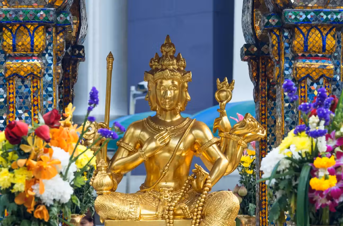 ท้าวมหาพรหมเอราวัณ ราชประสงค์ — ขอความก้าวหน้า เลื่อนตำแหน่ง และธุรกิจเติบโต